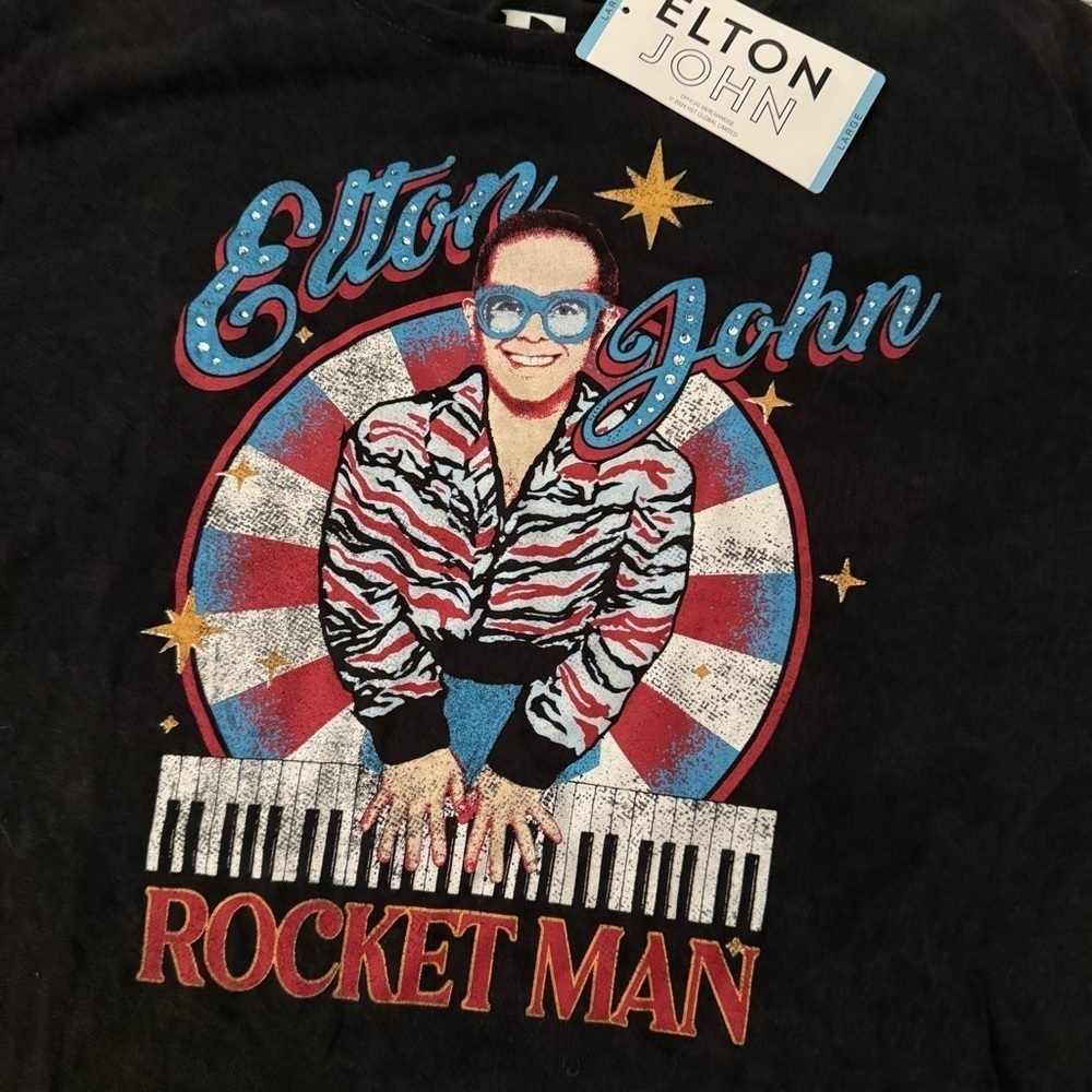Elton John Rocket Man bedazzled Graphic concert T-Shirt - Picture 3 of 5